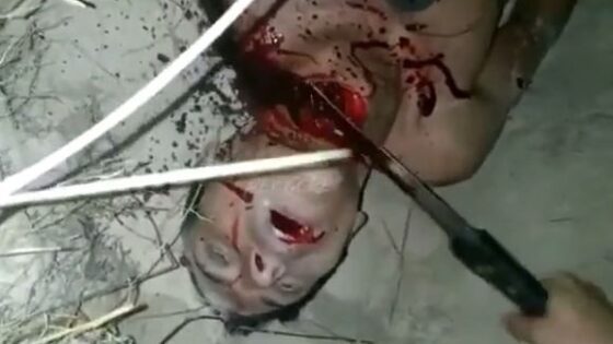 A very, very rough beheading Photo 0001 Video Thumb