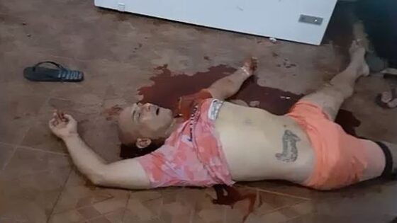 Man gets into a fight with an armed man and ends up dead at a snack bar in Pernambuco, Brazil Photo 0001 Video Thumb