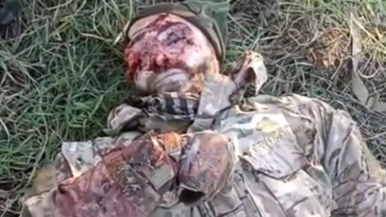 Dead soldier near kherson Photo 0001 Video Thumb