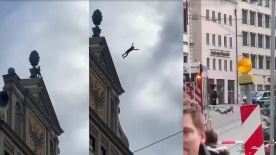 Old man jumps from the roof of Augsburgs Town Hall Photo 0001 Video Thumb