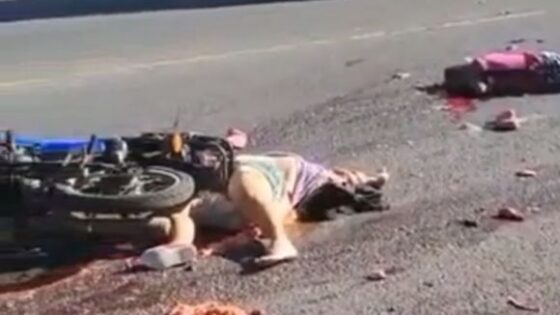 Two people dismembered during motorcycle and truck accident Photo 0001 Video Thumb