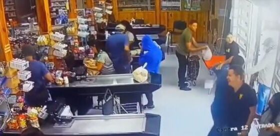 Man shot blindly inside supermarket in venezuela Photo 0001 Video Thumb