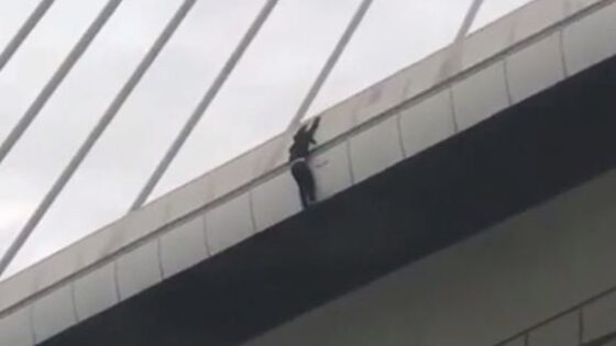 Young man committed suicide from the top of the italian bridge Photo 0001 Video Thumb