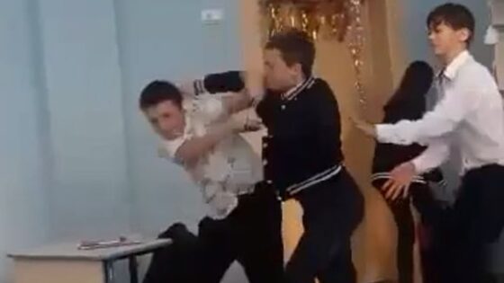 Students fight at school in russia Photo 0001 Video Thumb