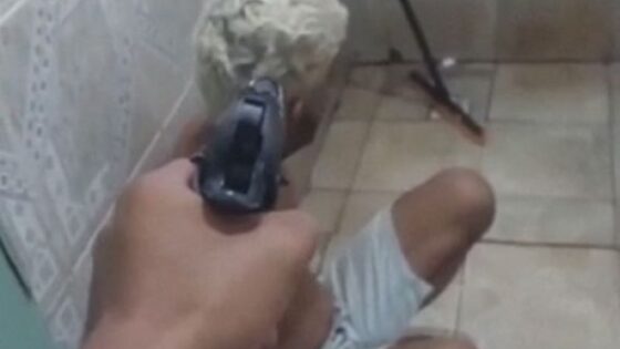 Man shot in bathroom of favela Photo 0001 Video Thumb
