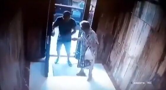 A migrant robbed and knocked out an 85-year-old woman Photo 0001 Video Thumb