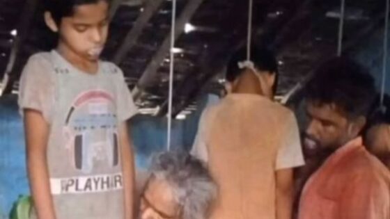 Entire family commits suicide by hanging in india including children Photo 0001 Video Thumb