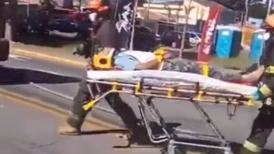 Rescue team accidentally drops patient from stretcher bed Photo 0001 Video Thumb