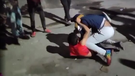 Indian teens street fight Photo 0001 Video Thumb