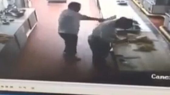Chef attacked using machete by colleague Photo 0001 Video Thumb