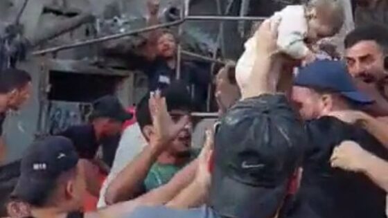 Terror dead baby removed from rubble in gaza Photo 0001 Video Thumb