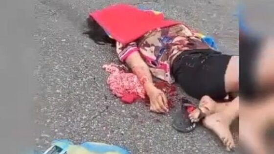 15 year old girl is run over by an interprovincial bus in banos ecuador Photo 0001 Video Thumb