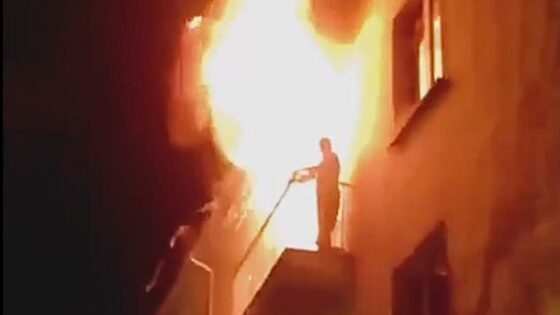 Drunk man burned alive on balcony in russia Photo 0001 Video Thumb