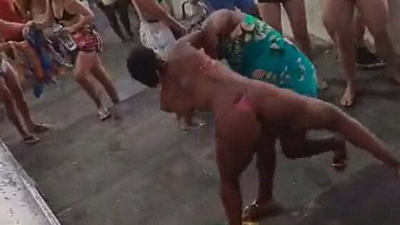 Girls fighting in brazil show that they have a lot of energy for fighting Photo 0001 Video Thumb