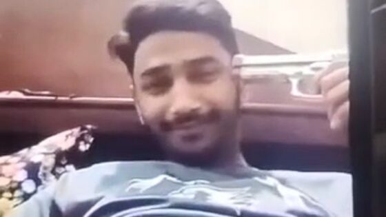 Man commits suicide by shooting himself in the head live on facebook Photo 0001 Video Thumb