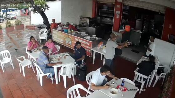 Man resists robbery and is shot leaving him between life and death in ecuador Photo 0001 Video Thumb