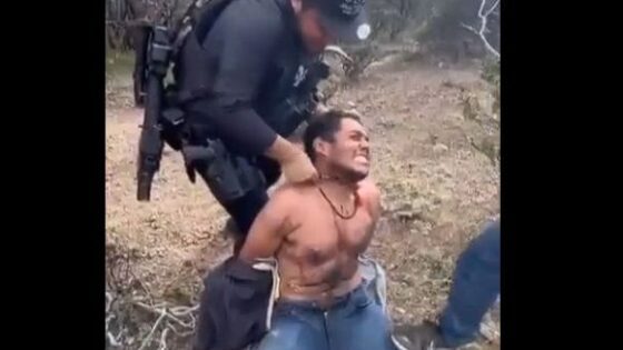 New cartel execution in zacatecas mexico slit the throat of a member of a rival faction with a dull knife Photo 0001 Video Thumb