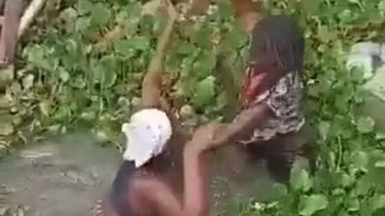 Women fight in the most bizarre way possible in ecuador Photo 0001 Video Thumb