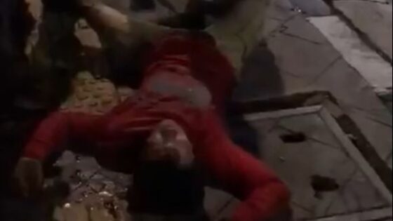 Alleged thief in indonesia is beaten by taxi drivers in lynching punishment Photo 0001 Video Thumb
