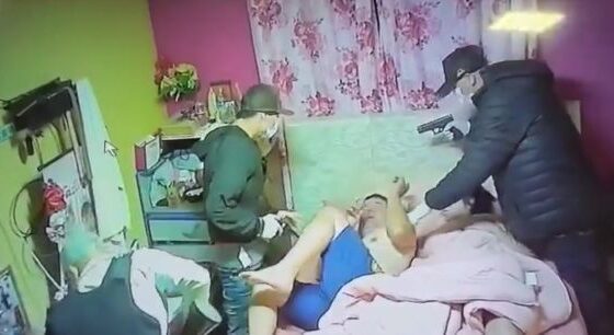 Fake police officers invade a house in paraguay to rob a family who was sleeping Photo 0001 Video Thumb