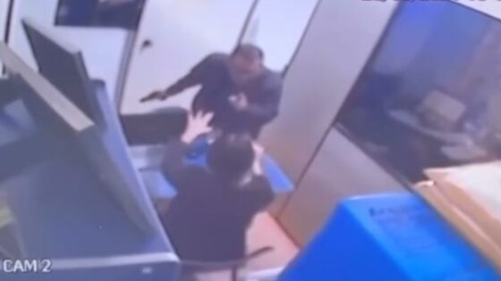 Ex husband is filmed killing businesswoman inside store but before shooting he slapped her in the face Photo 0001 Video Thumb