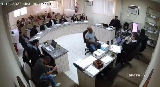 Son invades jury and shoots defendant accused of killing his father in 2012 in brazil Photo 0001 Video Thumb