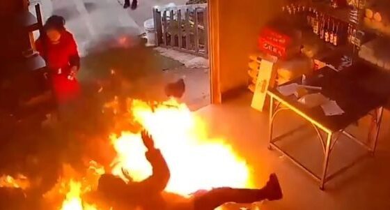 Woman is almost burned alive in sad accident in china Photo 0001 Video Thumb