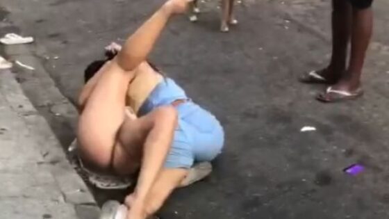 Women fighting on the street in brazil show too much too much indeed Photo 0001 Video Thumb