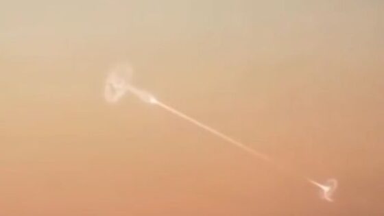 Mysterious phenomenon allegedly filmed in the skies of argentina Photo 0001 Video Thumb