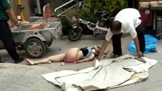 Woman fell to her death after being pushed off a roof while having sex in china Photo 0001 Video Thumb