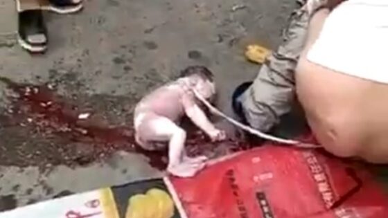 Woman gives birth in the middle of the street in china and no one helps her properly Photo 0001 Video Thumb