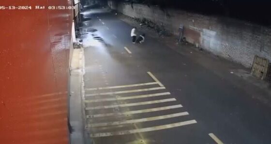 Woman stabbed to death in the middle of the street because she decided to separate from her boyfriend husband Photo 0001 Video Thumb
