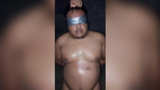 Fat man brutally beheaded by cartel members Photo 0001 Video Thumb