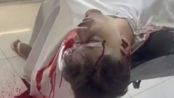Man is killed while getting a haircut in brazil Photo 0001 Video Thumb