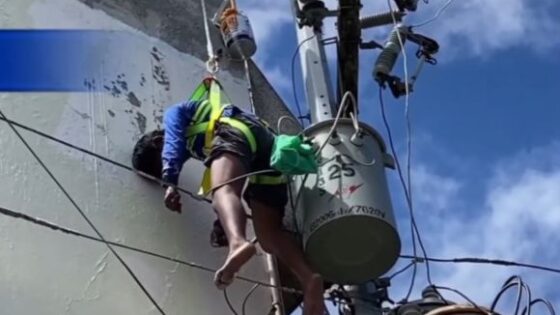 Painter electrocuted to death in deadly work accident in philippines Photo 0001 Video Thumb