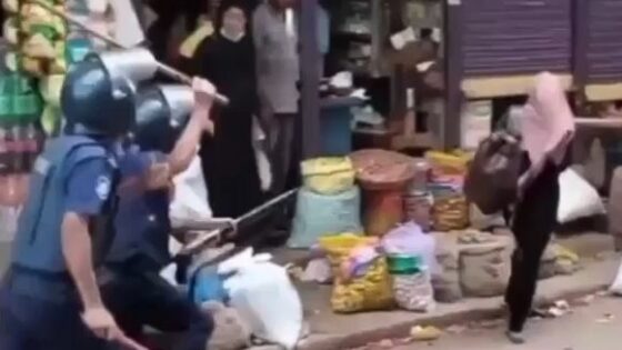 Bangladeshi police started beating women for no reason 2024 bangladesh quota protest Photo 0001 Video Thumb