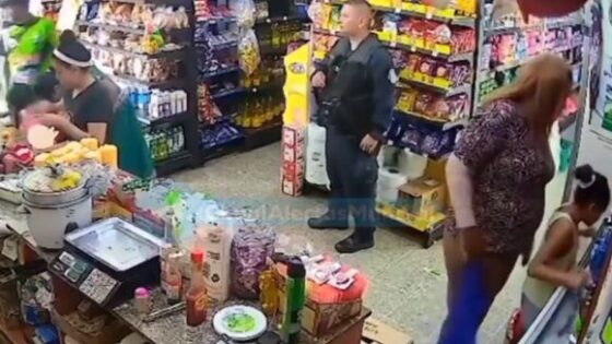 Man is murdered with several shots inside a store in front of a police officer who could do nothing to save him Photo 0001 Video Thumb