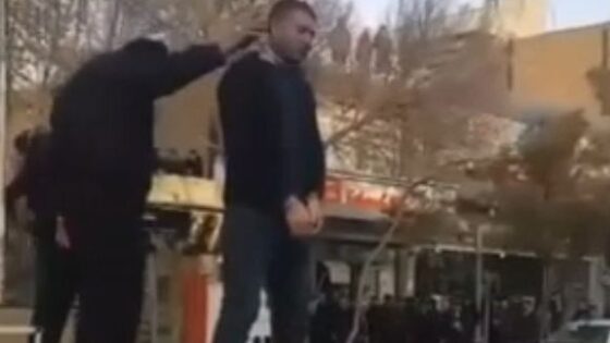 Public execution by hanging in iran Photo 0001 Video Thumb