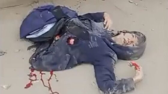Very sad video shows man cut in half due to train accident still conscious Photo 0001 Video Thumb