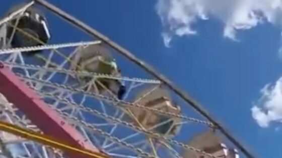 Woman dies after falling from ferris wheel Photo 0001 Video Thumb