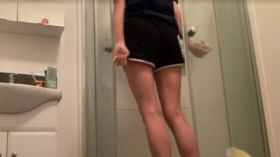 Woman hangs herself in suicide in taiwan and broadcasts live on social media Photo 0001 Video Thumb