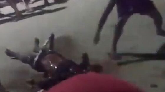 Alleged rapist beaten and burned alive by angry crowd Photo 0001 Video Thumb