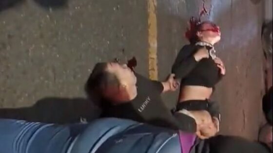 Couple dies together hand in hand in colombia in a very sad traffic accident Photo 0001 Video Thumb
