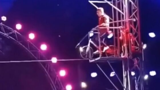 Colombian circus artist falls and dies from a wire on a bicycle circus stuntman falls 23 feet to his death Photo 0001 Video Thumb