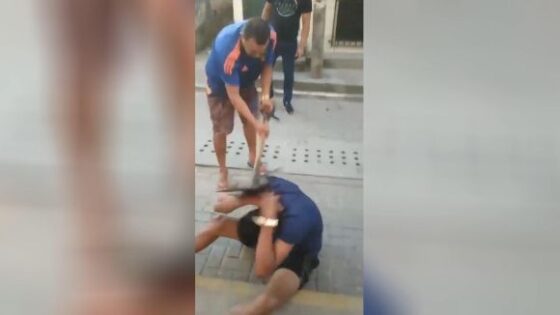 Thieves in brazil have no chance of prospering if the people catch them Photo 0001 Video Thumb