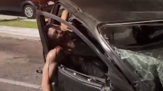 Traffic accident in brazil leaves passenger dead and ejects another through the car window Photo 0001 Video Thumb
