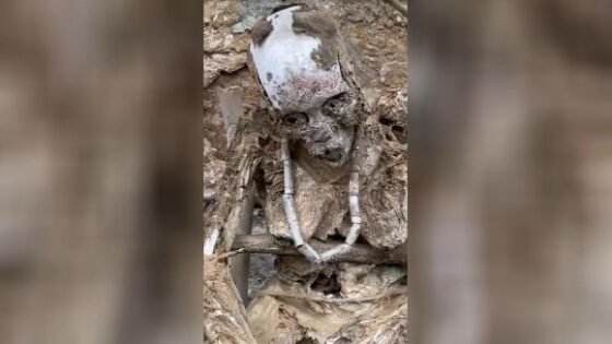 Tribe are mummified and placed on an altar Photo 0001 Video Thumb