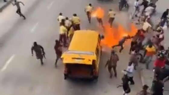 Bus driver sets self lastma official ablaze in lagos Photo 0001 Video Thumb