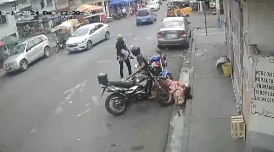 He shoots his ex girlfriend while she was riding a motorcycle with other people Photo 0001 Video Thumb