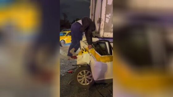 How the hell did this guy end up in this position Photo 0001 Video Thumb